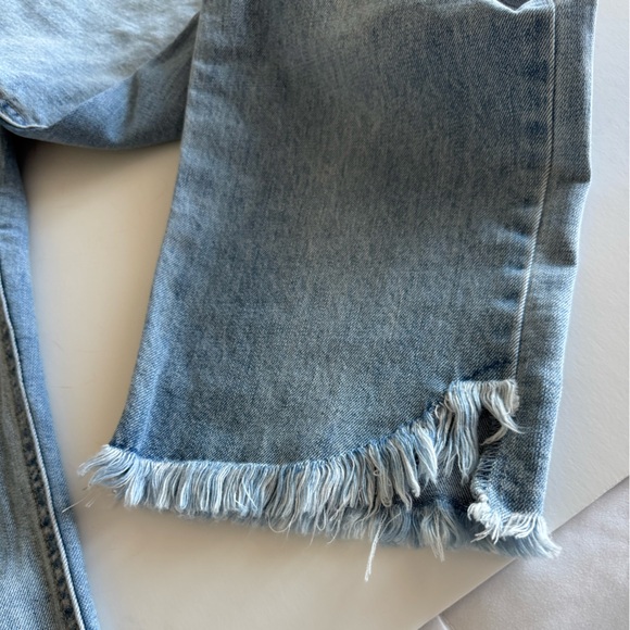 Kensie Jeans, 4/27, Zip Front, Unfinished Hem, 26” Inseam…Like New - Picture 6 of 6